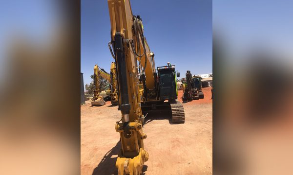 Caterpillar_330FL Excavator